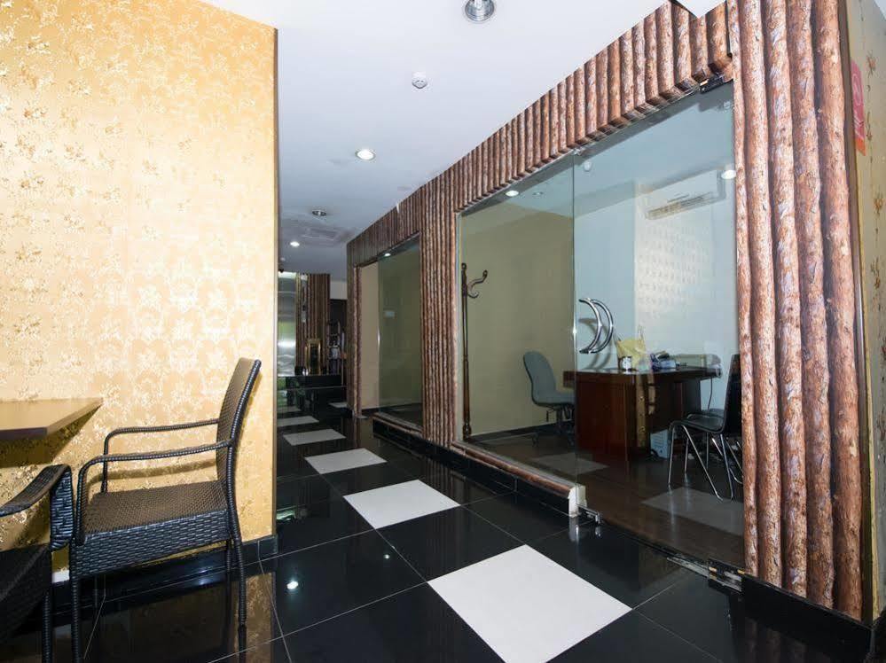 Oyo Rooms Maharajalela Monorail Station Kuala Lumpur Exteriör bild